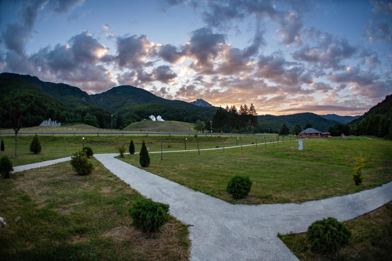 Vila "Volujak" Tjentiste Bagian luar foto