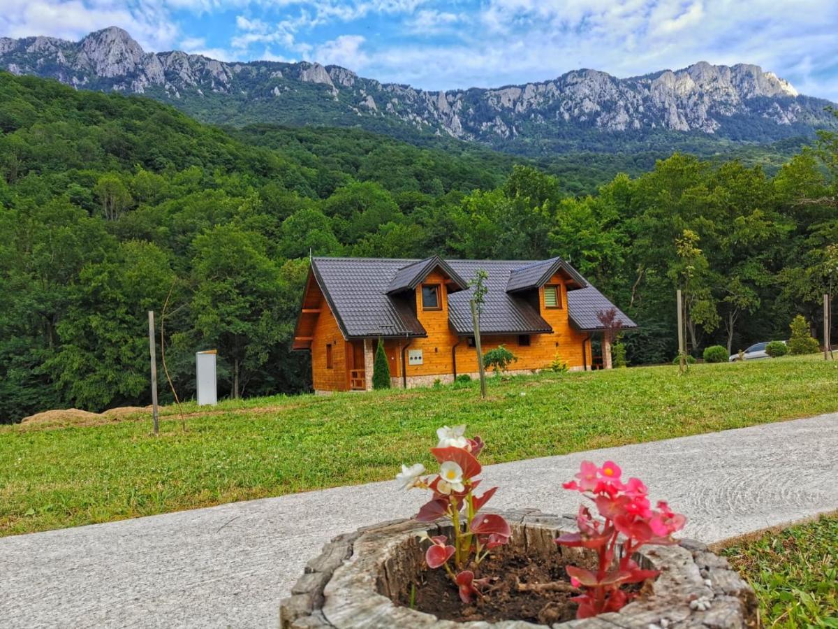 Vila "Volujak" Tjentiste Bagian luar foto